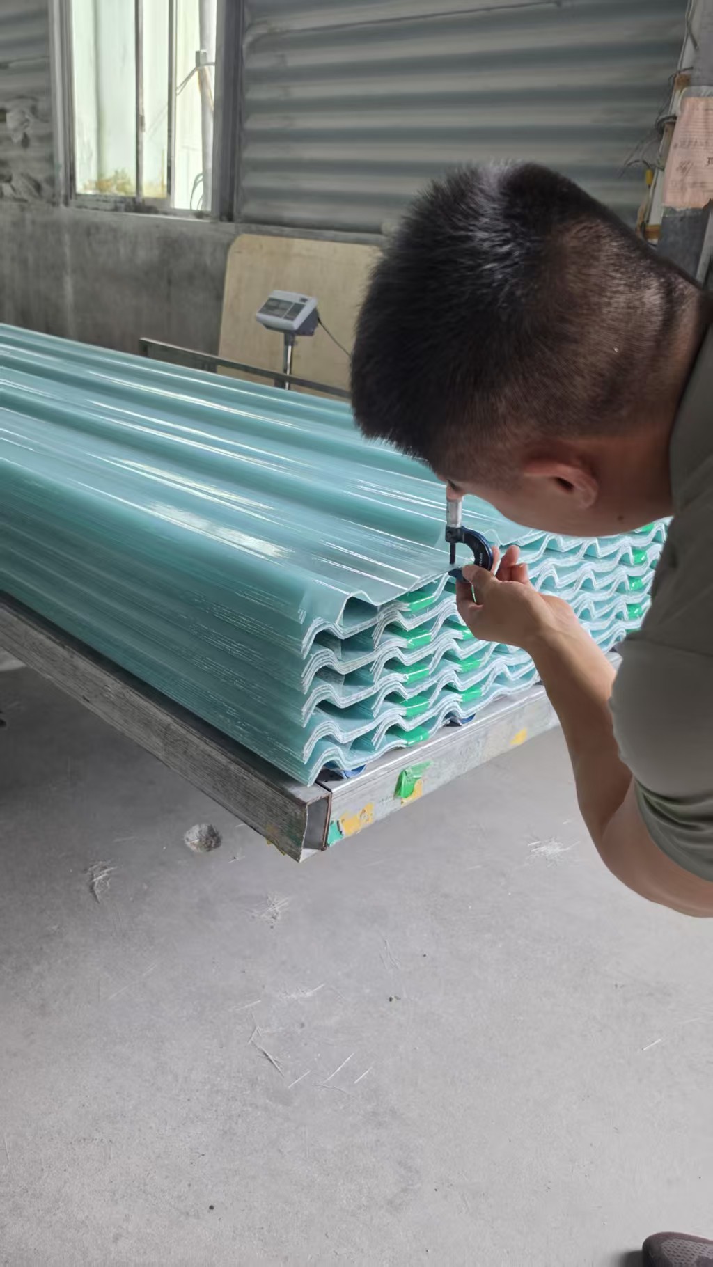 FRP sheet thickness and profile inspection